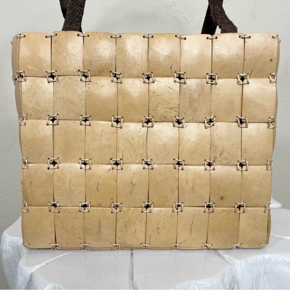 Rare Aveda Coconut Shells Small Handbag 8" x 7" x 3" - Picture 3 of 14